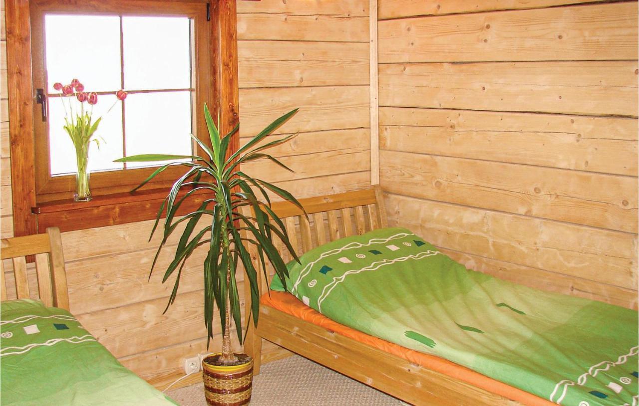 3 Bedroom Cozy Home In Mscice Podamirowo Екстериор снимка